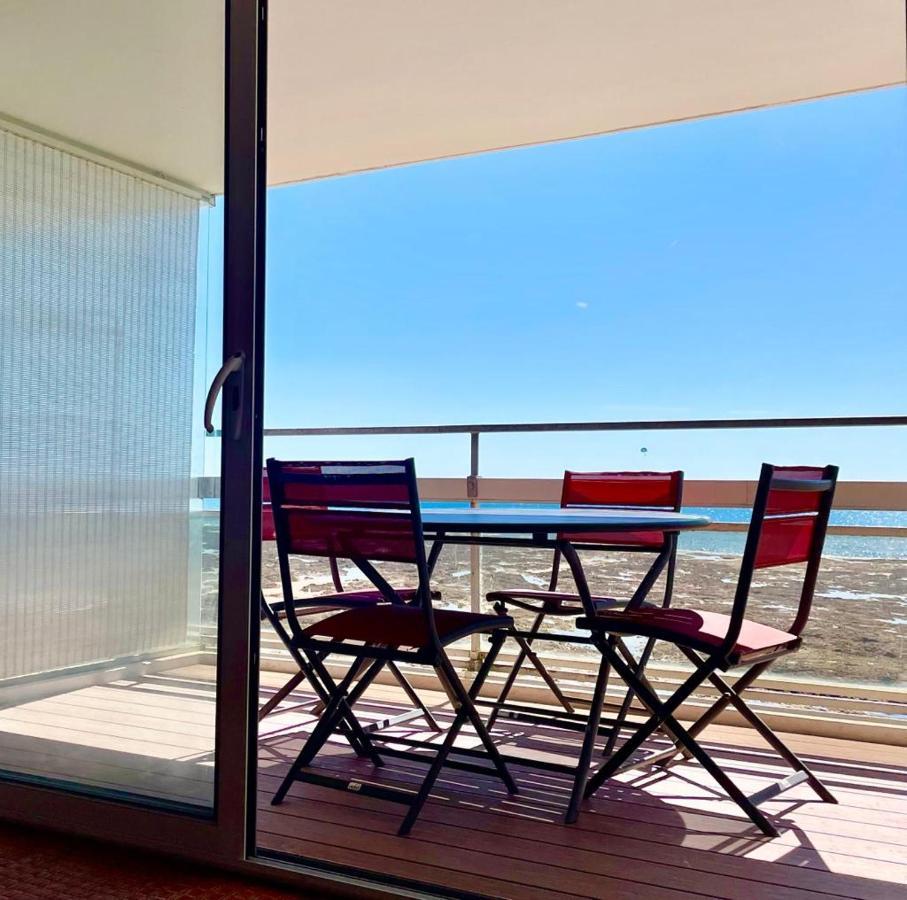 Large Studio Direct Access To The Beach Порнише Екстериор снимка