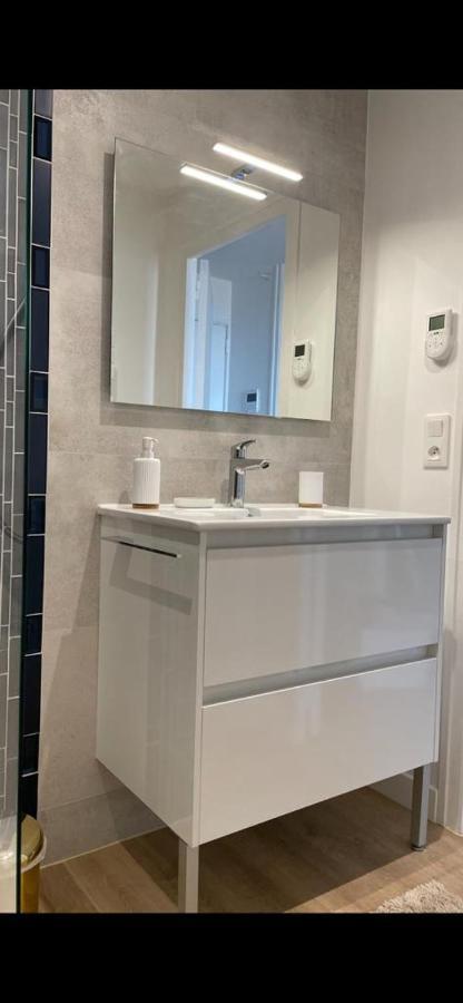 Large Studio Direct Access To The Beach Порнише Екстериор снимка